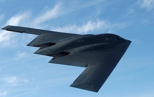 США розробляють потужну ядерну авіабомбу