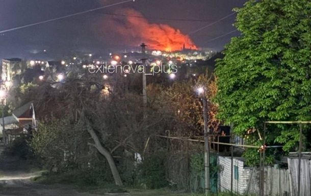 Пожежі і вибухи: Крим та Луганщину атакували БпЛА