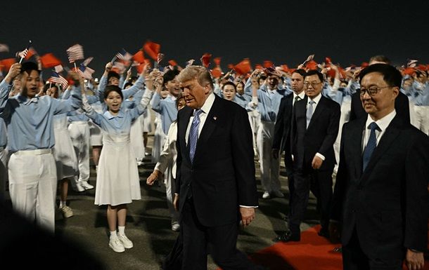 Вперше за 9 років. Трамп приїхав в Китай