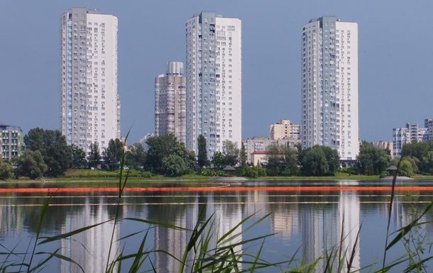 У Києві в озеро потрапили 350 тонн нафтопродуктів після атаки РФ