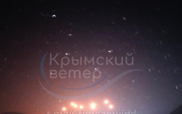 Дрони атакували Крим, палає аеродром