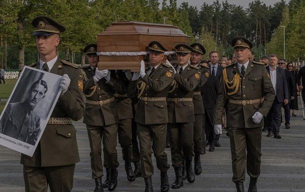 Євген Коновальця перепоховали на НВМК