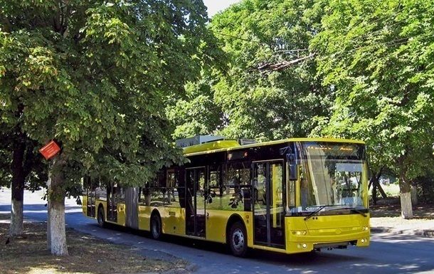 Після стрілянини в Києві перекрили цілу вулицю