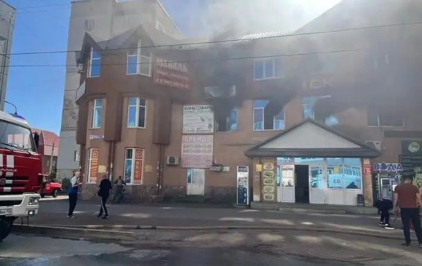 У Башкорстані спалахнув торговий центр: є загиблі