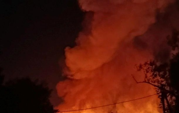 Російські дрони атакували Київ: є потерпілий