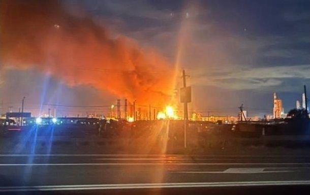 У Краснодарському краї уражено НПЗ