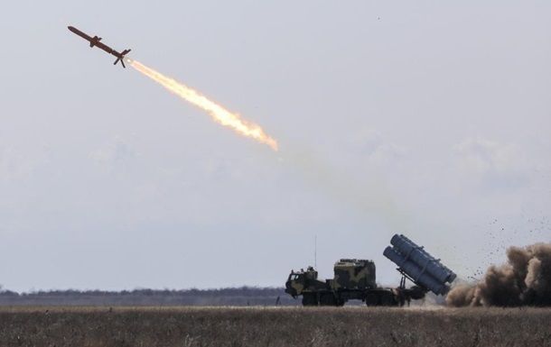 Ракети Нептун уразили стратегічний завод у Азові