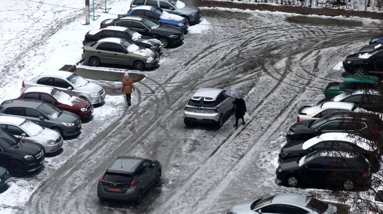 В Києві вперше за 5 років піднімуть тарифи за паркування, але за підпискою доступна знижка