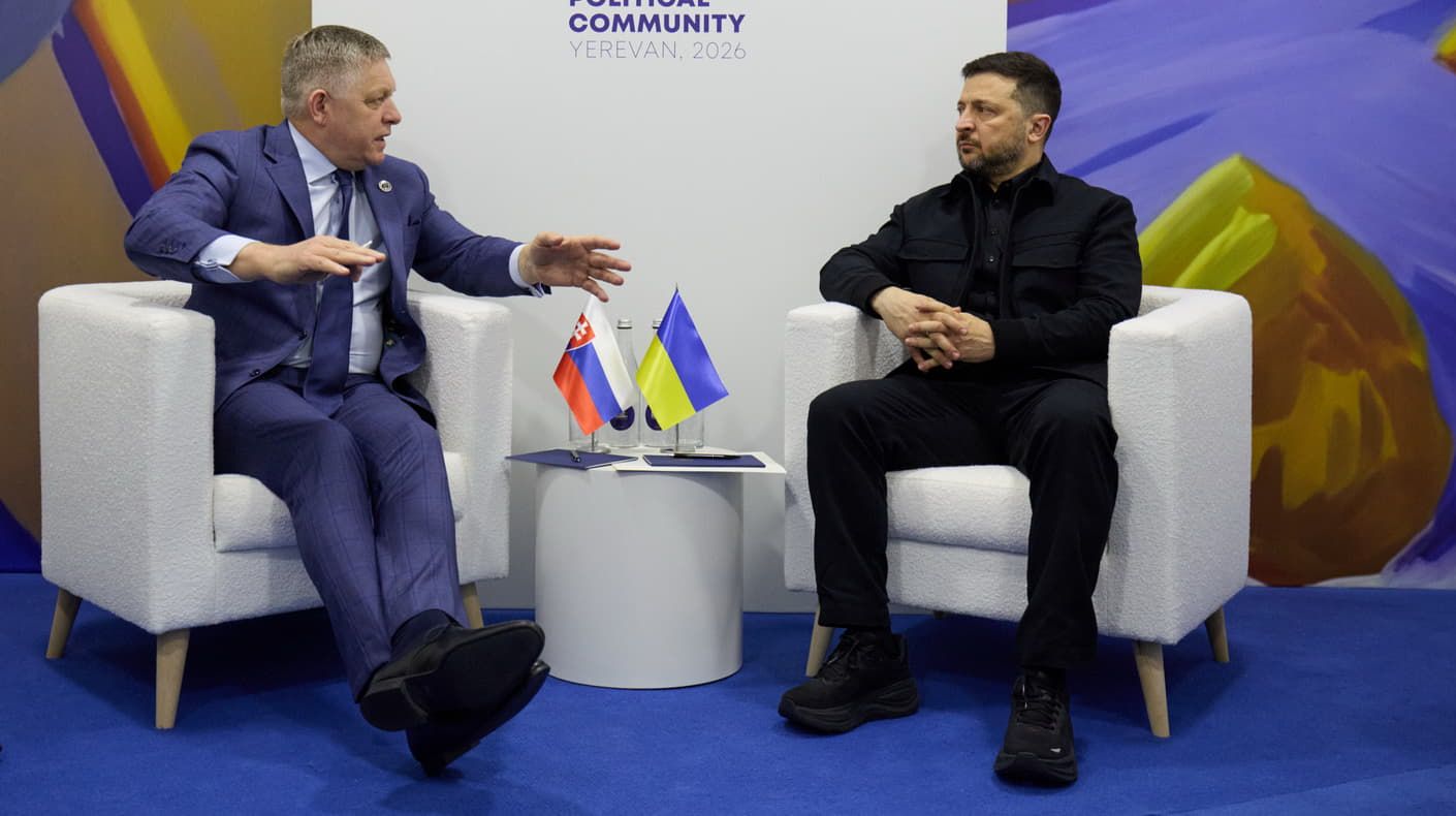 Удар по Фіцо через Україну: як примирення із Зеленським загрожує прем'єру Словаччини