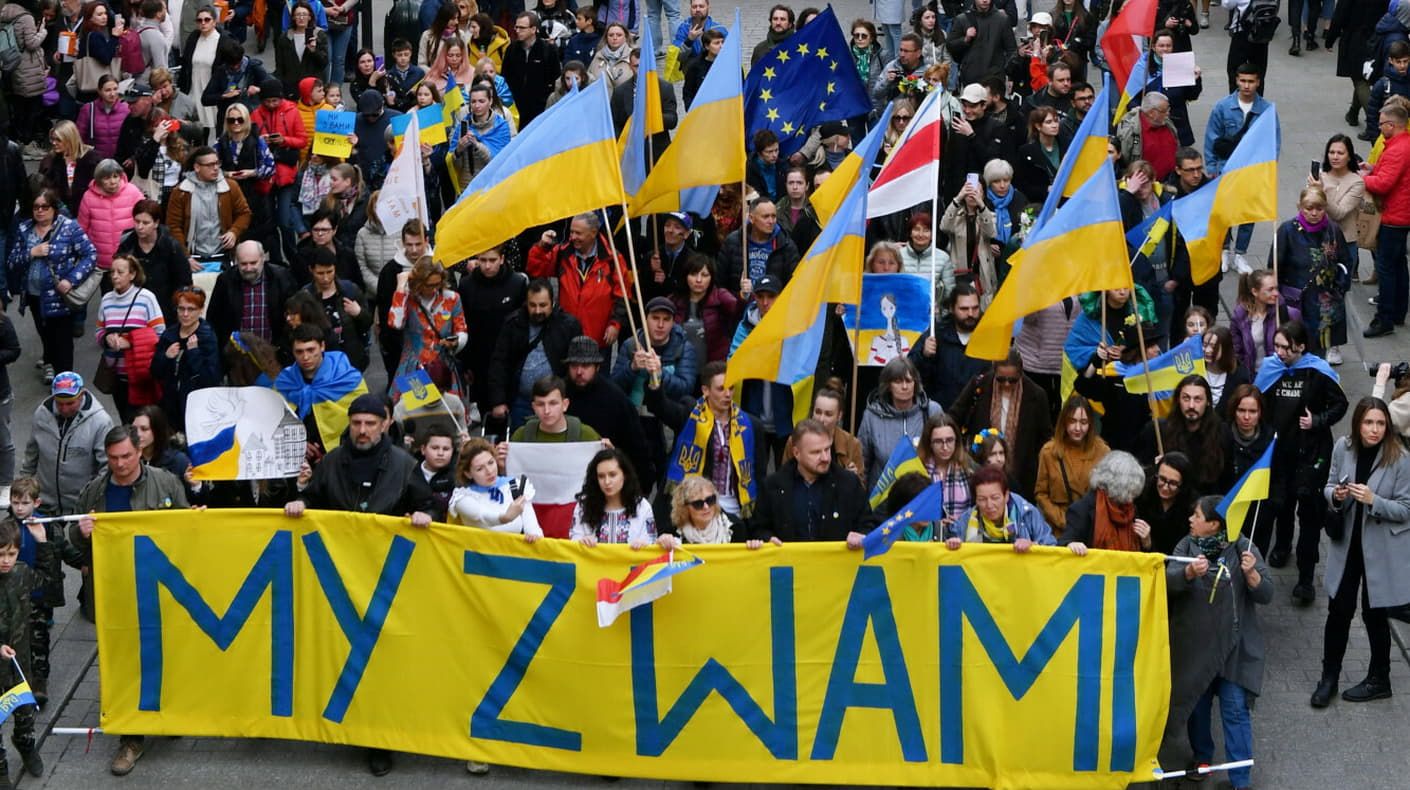 Підтримка, що приносить мільярди: як Польща допомагає 