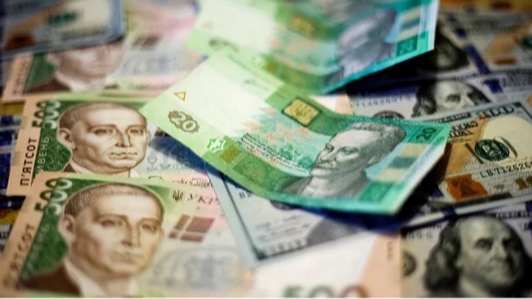 Міжнародні гроші не прийшли: уряд відкладає будівництва, ремонти й благоустрій