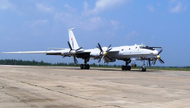 Сили безпілотних систем знищили два Ту-142 та комплекс «Іскандер» на аеродромі в Таганрозі