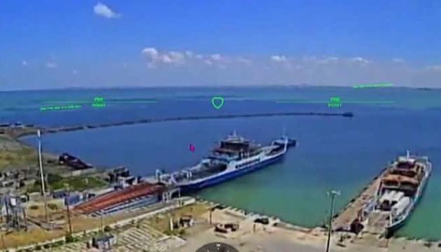 Сили безпілотних систем вивели з ладу три з п’ятьох поромів, які забезпечували роботу Керченської переправи