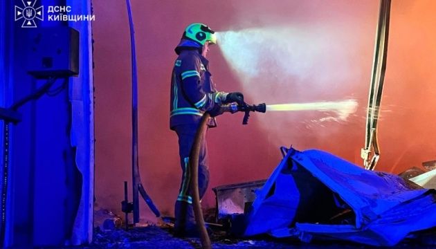 Під час нічної атаки росіян на Київщину загинули 14 людей, 27 поранені