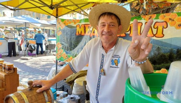 Про мед, війну і командира «Бджолу»