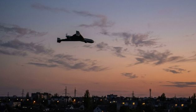Атака дронів на Київ: постраждала людина, є пошкодження у двох районах