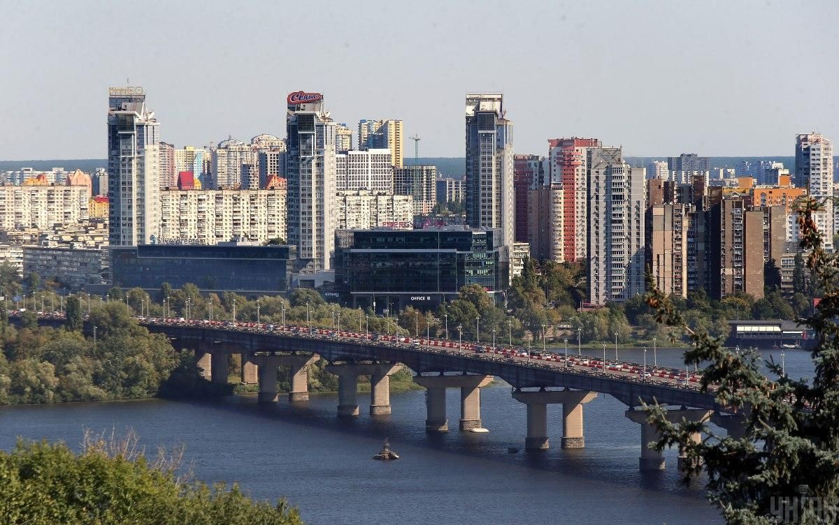 Виявили дефект: на мосту Патона частково обмежать рух транспорту