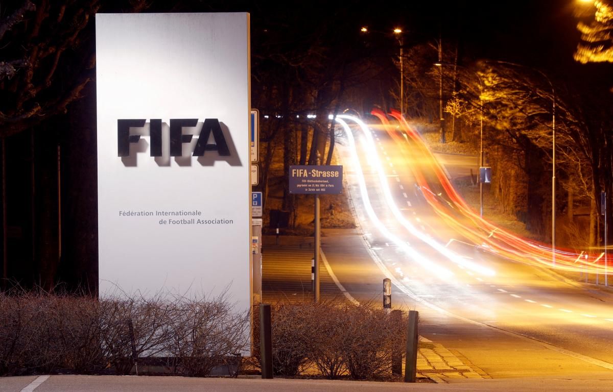 FIFA розпочинає переговори щодо повного скасування заборони для російських команд