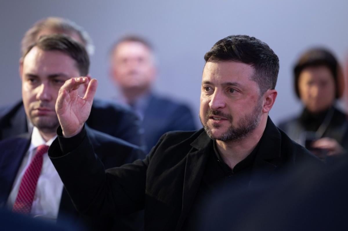 Україна розпочинає кампанію з блокування повітряного простору Росії