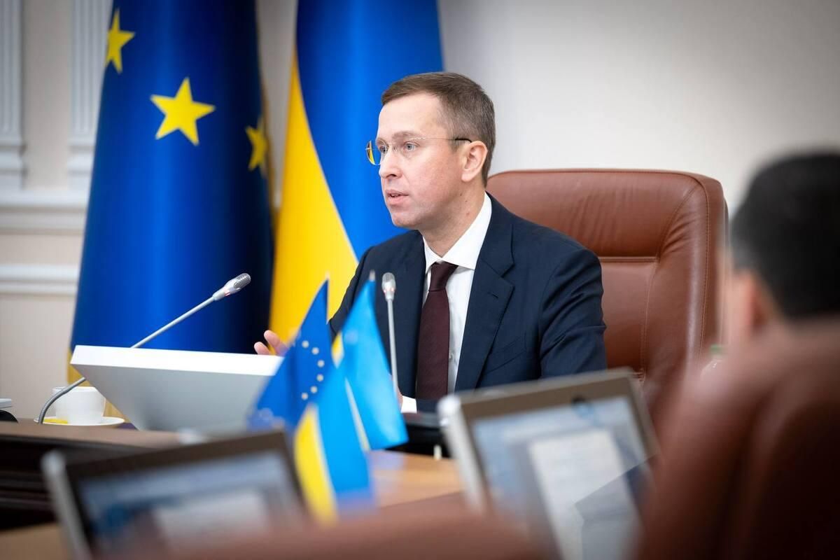 Прем’єр-міністр розповів, скільки грошей недоотримав бюджет через російські атаки на бізнес