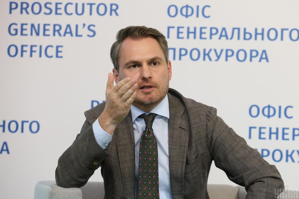 Кравченко не повернувся на роботу після закордонного відрядження