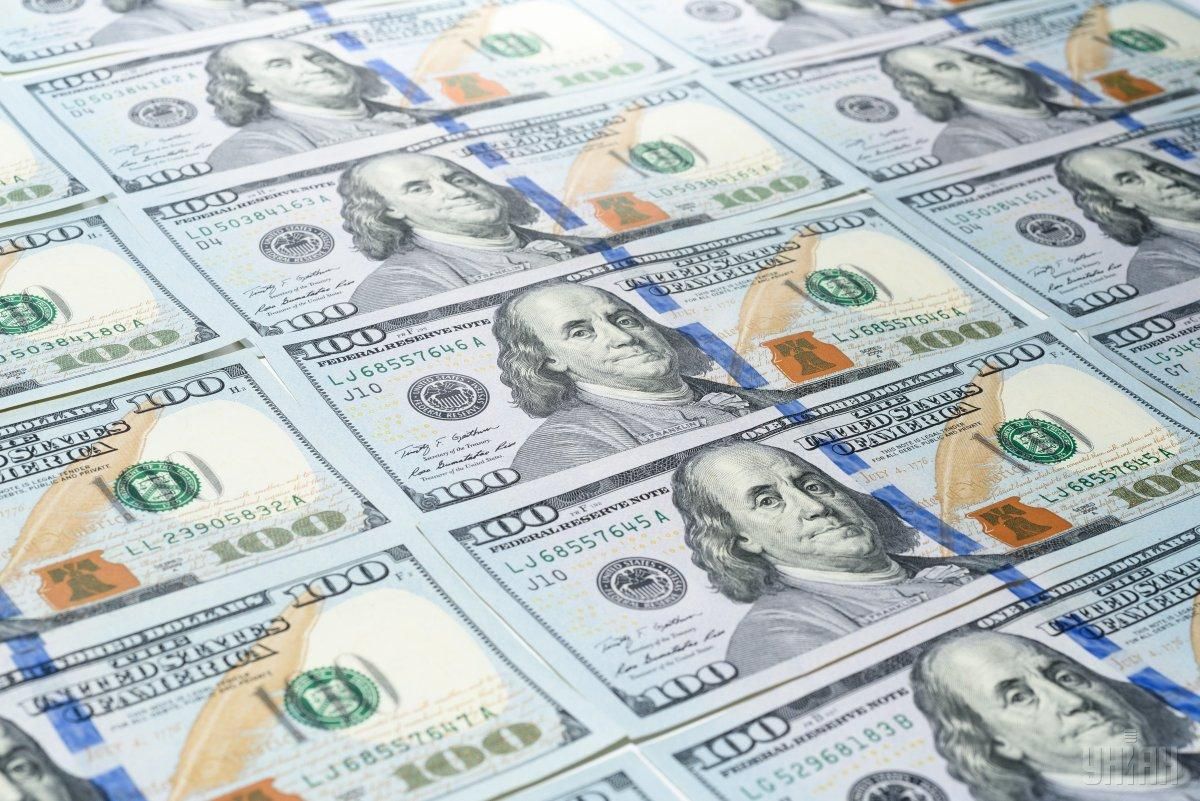 Скільки коштуватимуть 100 доларів: прогноз банкіра до 4 жовтня