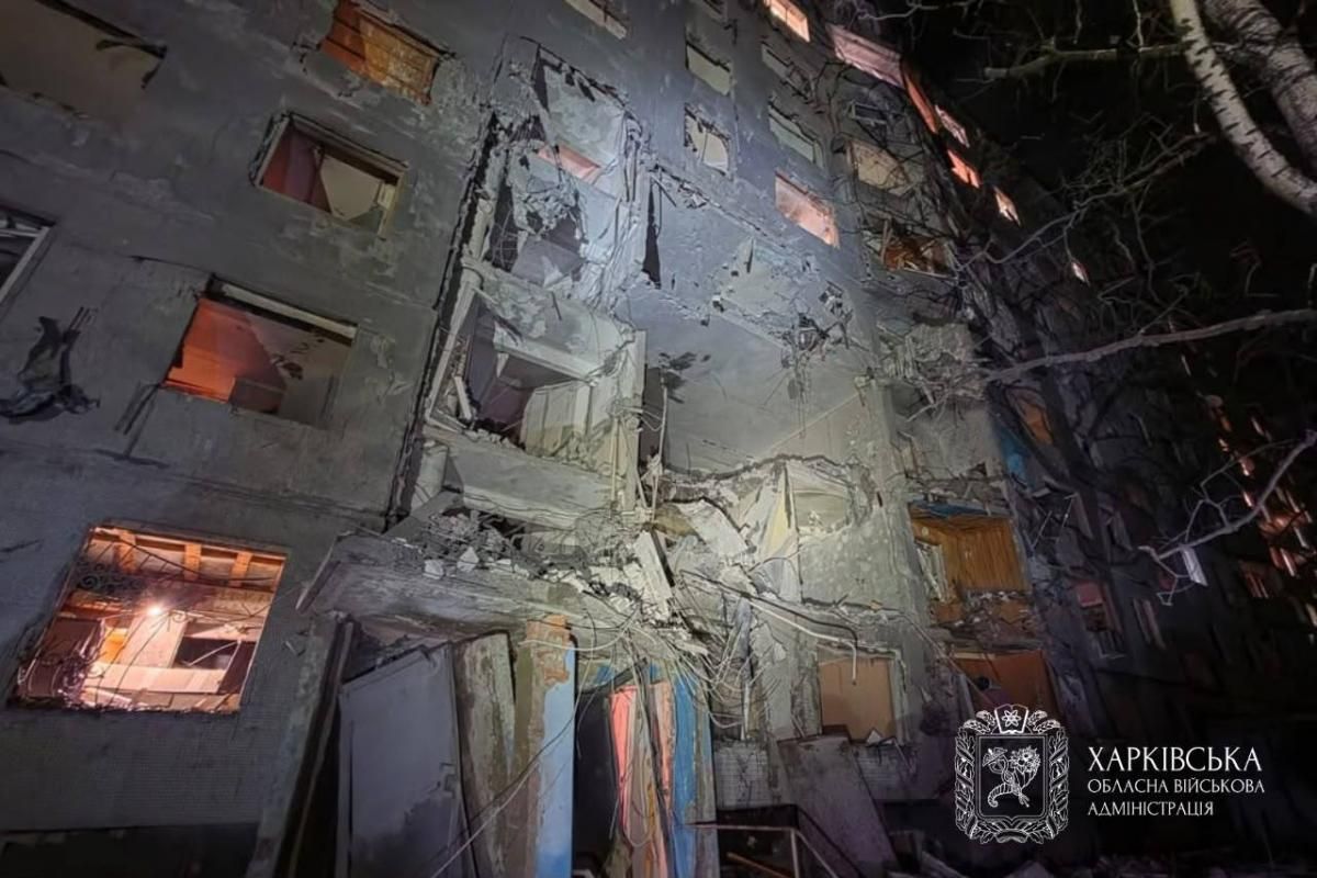 Росіяни вгатили КАБами по багатоповерхівці у Харкові: серед постраждалих багато дітей